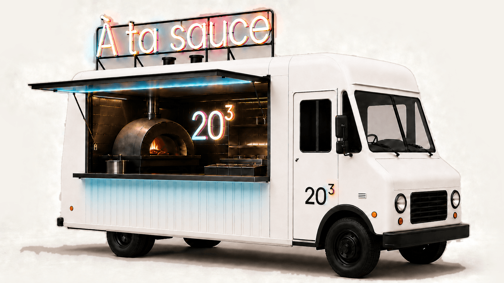 Le Food Truck blanc À ta sauce, enseigne néon et 20 au cube allumés